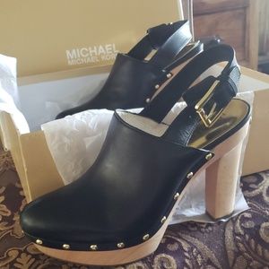 Michael Kors Beatrice Sling